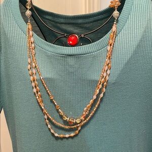 🏜️🏜️🏜️3 for 12$ 🏜️🏜️🏜️Elegant Gold and Silver Beaded Necklace
